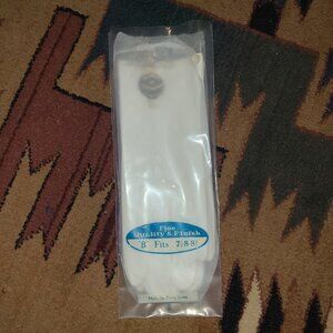 VTG.  Gloves of Distinction White Gloves NWT Sz B Fits 7.5 to 8.5 Hong Kong
